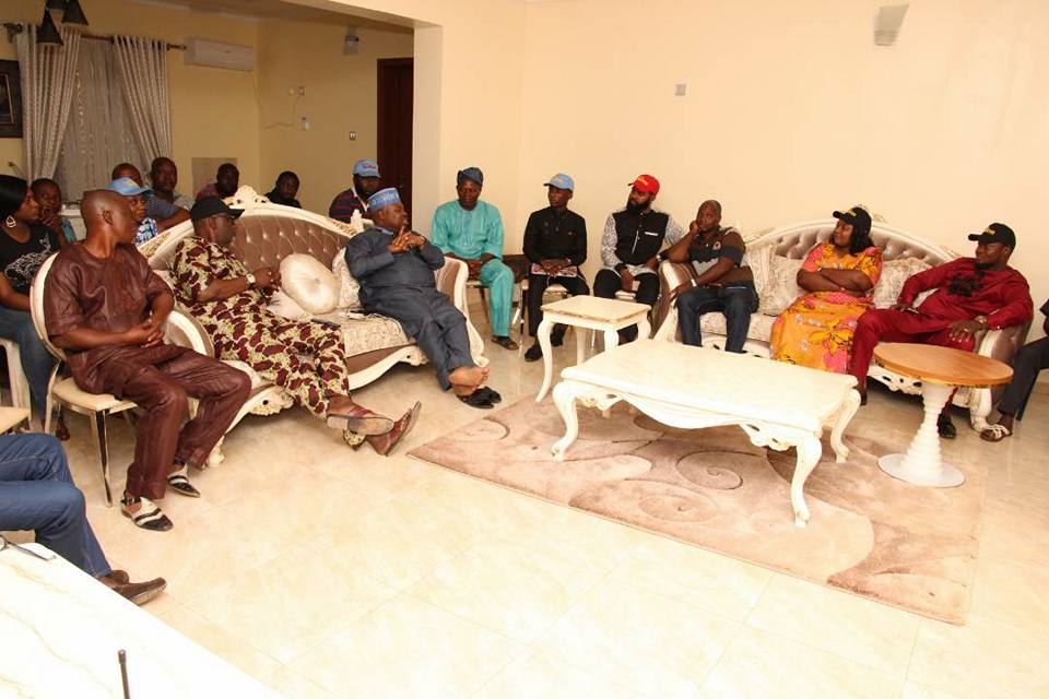 FemiBamisile's tweet photo. Hon.Chris Okaeben prayed out his heart with the team members that night and made something very clear to us all. That he has never belonged to a loosing team ever since God has been leading him in his political journey.
#TeamBAFEM #Ekiti #Nigeria https://t.co/bhfsF5tzvo