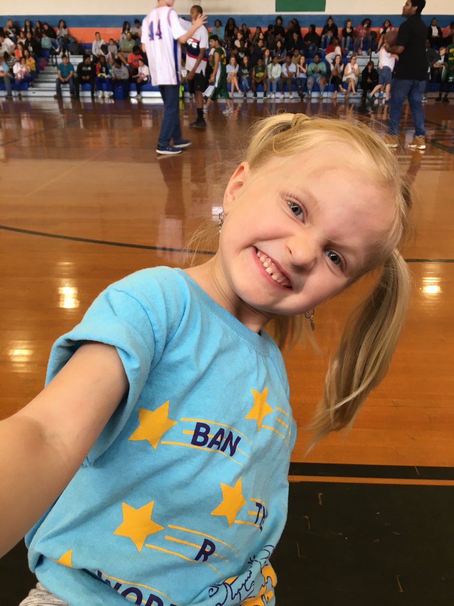 JamieThieman's tweet photo. Check out our smallest fan banning the r-word at the UNIFIED Champion game! @FCSchoolsNC @LouisburgHSFCS @windyandwhitley https://t.co/j9GWOCEvRS