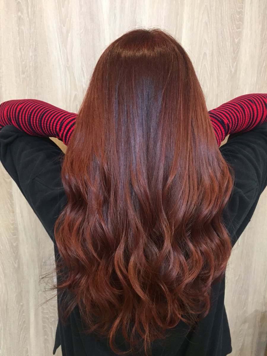 春風 この前のグレーがすぐ色落ちしてしまったので またまたlapis渋谷店でカラーしてきました 今回はずっとしたかった 赤茶っぽいカラーにしてもらいました 私のtwitterみたってゆうたら最安値でやってくれるみたいなので 是非行ってみて