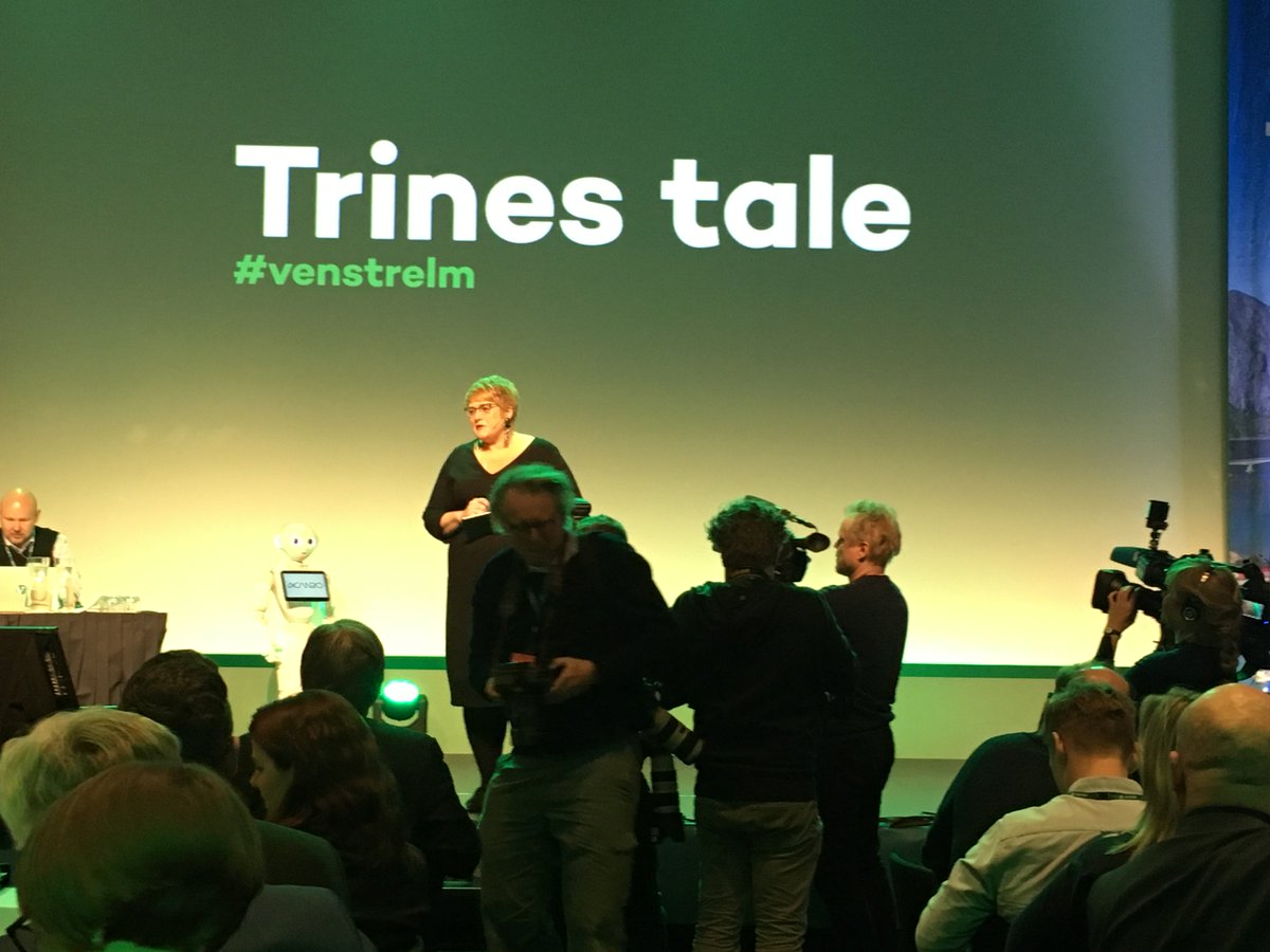 ”Fra 14. mai skal begynne å gi arbeidstillatelse til asylsøkere. Det er en stor meningsløshet at asylsøkere ikke har fått lov til å jobbe, men bare må sitte på et mottak og vente. Hva slags integrering får vi da?” - @trinesg #venstrelm