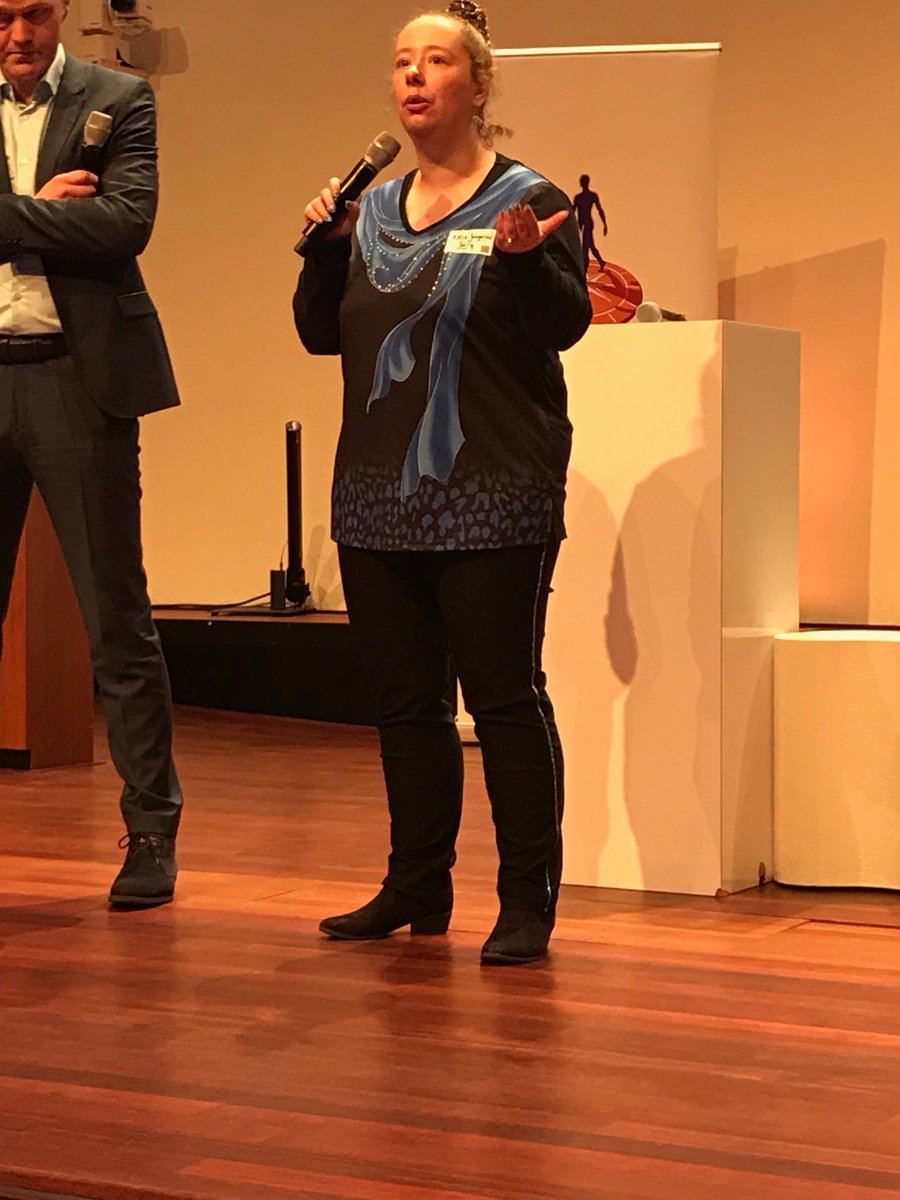 Collega jurylid Ellis maakt als ervaringsdeskundige diepe indruk met krachtig pleidooi voor belang nieuwe technologie #vghackathon