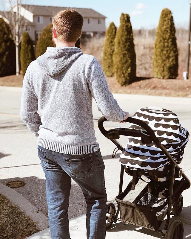 We are all about those modern dads🙌🏼
📷: <a href="/alyssabrunsdon/">alyssa brunsdon</a> .
.
.
.
.
.
.
.
#getyourOVeron #modernmom #moderndad #babymusthave #multiuse #handmadeincanada #freeshipping #carseatcover #nursingcover #momlife #OVermama #itshappyhere #monochrome #diaperbages… ift.tt/2vdMkdE