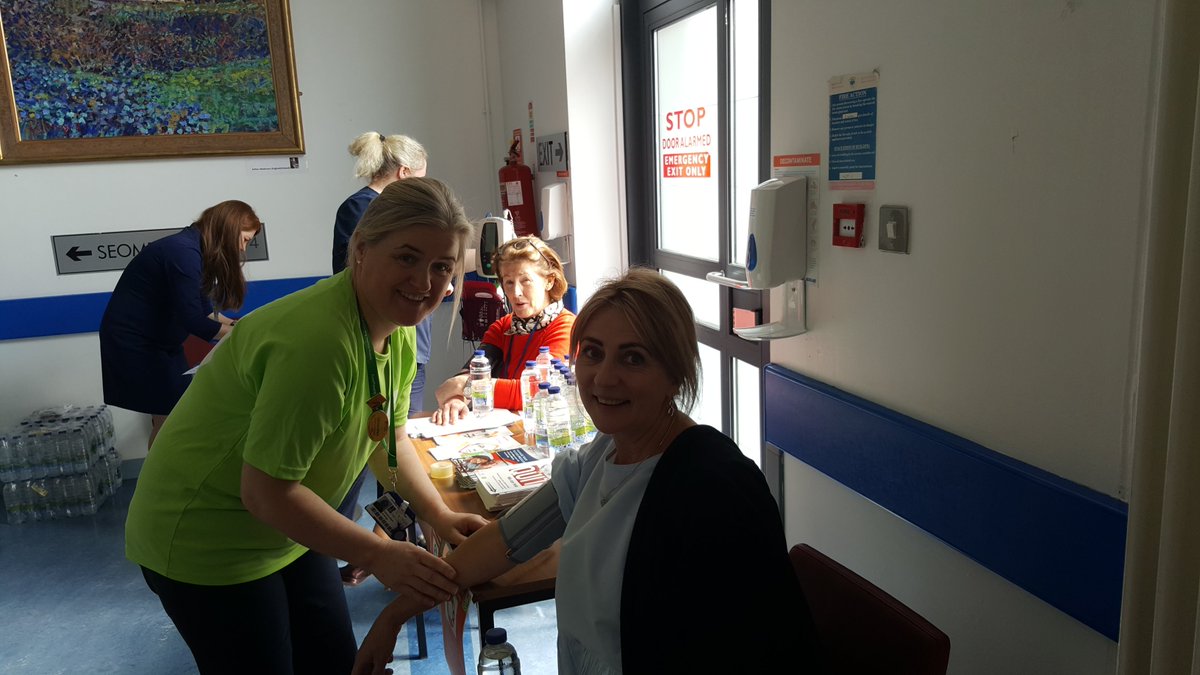 RebekahForbes's tweet photo. Busy morning today @ULHospitals in UHL checking staff blood pressure levels, providing healthy snacks and providing lifestyle advice #workwell18 https://t.co/UIZIl1AlnT