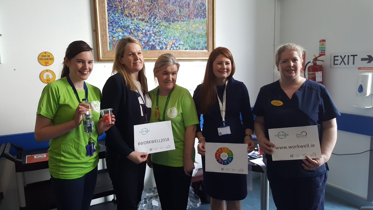 RebekahForbes's tweet photo. Busy morning today @ULHospitals in UHL checking staff blood pressure levels, providing healthy snacks and providing lifestyle advice #workwell18 https://t.co/UIZIl1AlnT