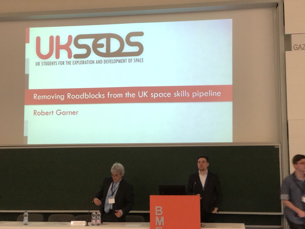 SpaceCareersUK's tweet photo. And now @MrRobertGarner is discussing the skills gaps in the UK space sector #ssea2018 https://t.co/KEaDD90DgF