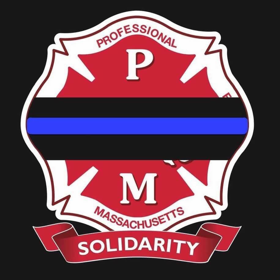 FranklinFFs2637's tweet photo. Our thoughts and prayers are with the friends and families of K9 Officer Sean Gannon, the Yarmouth Police Department @yarmouthpolice and Cape Cod Regional Law Enforcement Council #capecodstrong https://t.co/If3bW6Caf7