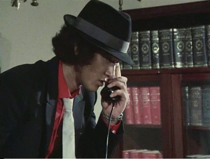 探偵物語 第3話「危険を買う男」には、キンゴジやモスゴジ、海底軍艦で