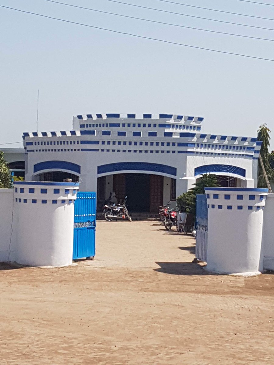 developingpak's tweet photo. Tarar Public secretariat Dhunni kalan thesil Phalia Dist M B Din
عوامی خدمت کے لیے بنائی گئی ایک اعلی بیلڈنگ یہاں پر مسافر قیام کرتے ہیں انہیں اعلی قسم کے کھانے پیش کیے جاتے ہیں بغیر کسی لالچ کے عوام کی خدمت کے لیے دن رات دروازے کھلے رہتے ہیں
تارڑ پبلک سیکرٹریٹ میں ایک مسجد تعمیر https://t.co/7Ba7sDVGaS