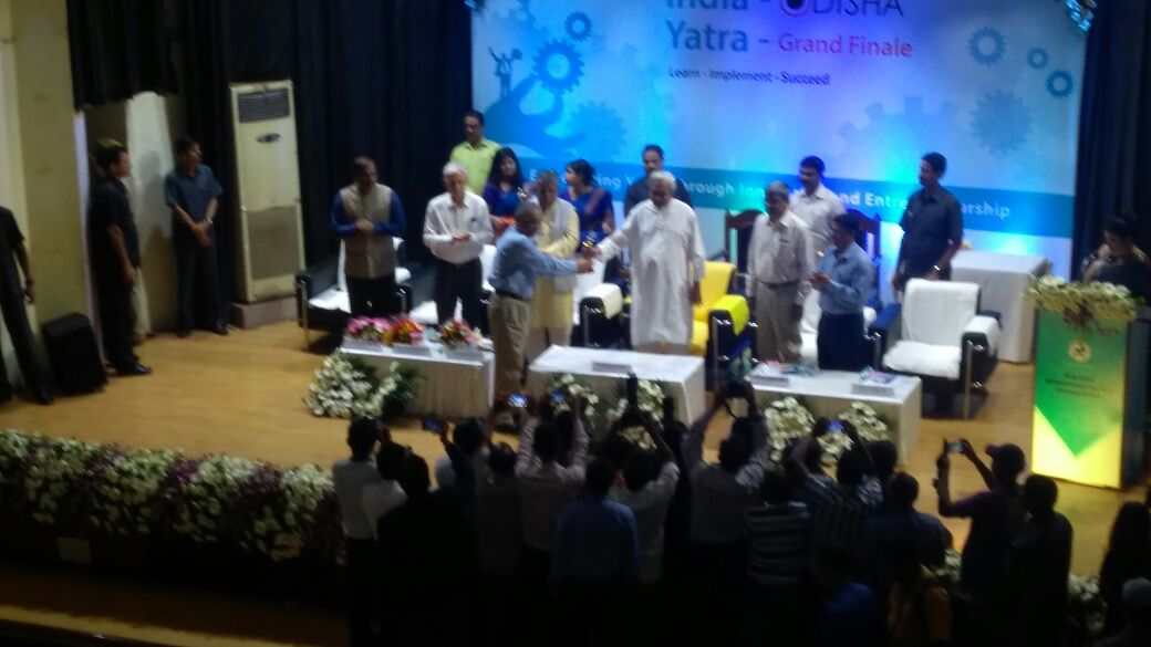 Prof_Anurag's tweet photo. #CenturionUniversity being awarded best #StartupYatra #Odihsa Van Campaign category. https://t.co/WFWxbUHdHK