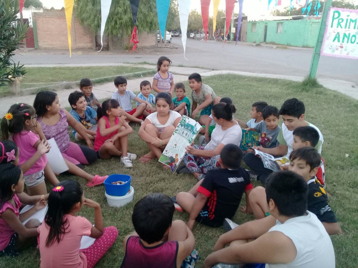 CNCPS_oficial's tweet photo. #PrimerosAños: Actividad de alimentación saludable en #Alderete, #Tucumán. Taller “Primerísimos Lectores” en #LaBebida, #SanJuan, y #JoséCPaz, #BuenosAires. Visitas a familias de #2deMayo, #Misiones.
#PlanNacionalDePrimeraInfancia #PrimeraInfancia https://t.co/cvkE1OHDlT