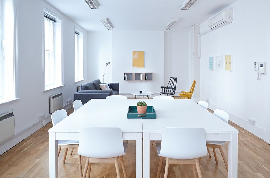 ChesterfieldLS's tweet photo. Tip of the Day:
Paint your smaller rooms in soft, light colours and also add mirrors to make them appear larger. Mirrors will effectively reflect light and add brightness to your room, giving the feel of a vaster space. #tipoftheday #roomdecortips #roomtips #interiortips #cls https://t.co/4nHYFCvFHi