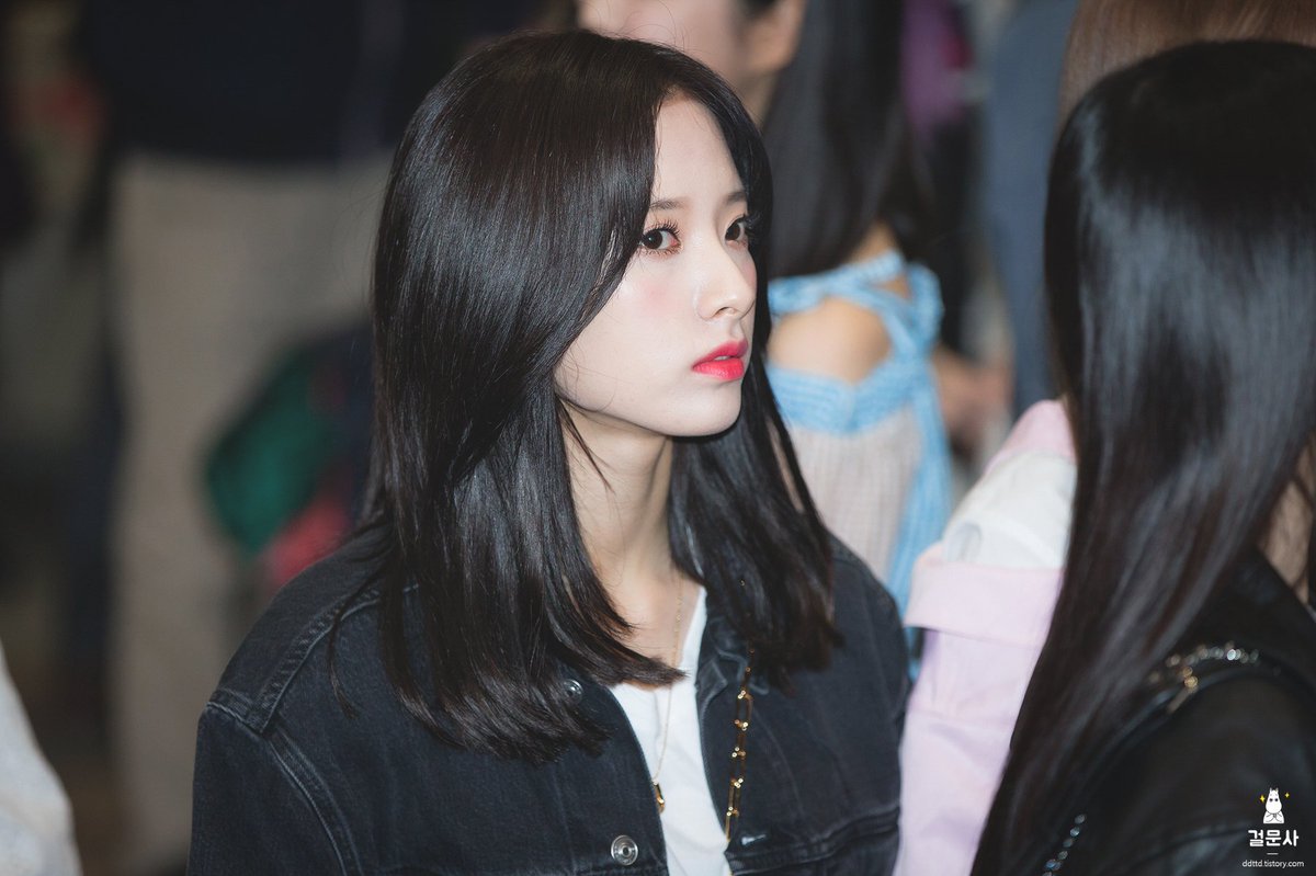 GirlGroupCD's tweet image. 180413 김포공항 #우주소녀 #보나(@WJSN_Cosmic) cfile22.uf.tistory.com/original/99F4B… cfile24.uf.tistory.com/original/997FF…