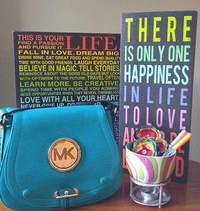 ItsCriminalbwb's tweet photo. There's still time to get your tickets for this fun night of shopping &amp; drinks, but you must act today (Friday, April 13). Visit https://t.co/6VCMIcPqRE or call 715-839-8877. Maybe you'll be the winner of this Michael Kors inspired purse! #ItsCriminalbwb #ECCTPursesWithPurpose https://t.co/Mpp3w725hj