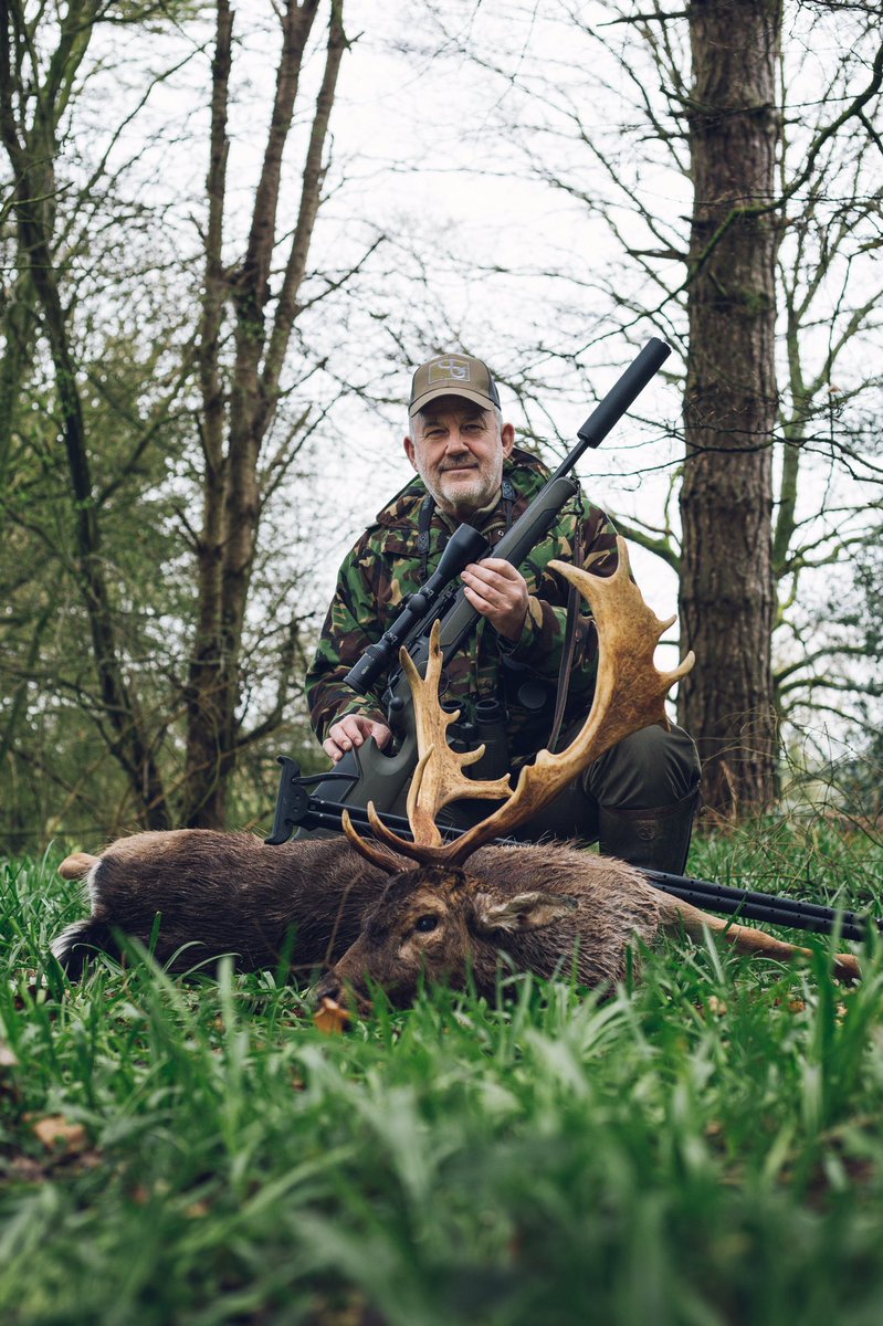 VikingArmsLtd's tweet photo. Success as the new Merkel #HelixSpeedster finds it's mark on this magnificent Fallow buck with client's of Cervus UK πΏ
#HelixSpeedster #MerkelHunting #MeoptaOptics #MeoStarR2 #MeoRange #Hunting #VikingArmsLtd https://t.co/dRLLxpQtxz