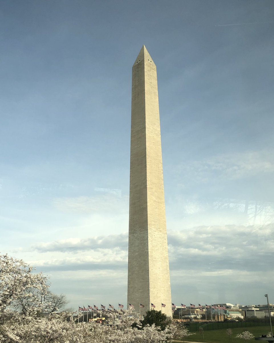 clstone99's tweet photo. Beautiful morning in our nation’s capital. On our way to tour the memorials. #DCDDE18 https://t.co/kCaza2Wrc8