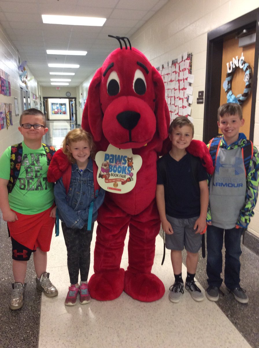 SLMCLeonard's tweet photo. Students are delighted by a surprise visit from Clifford this morning.  Book Fair opens Monday, April 16th.  COME! STAY! READ A GREAT TALE!
@dcsnc @leahmleonard @sedley1 https://t.co/OQrGzy1MH6