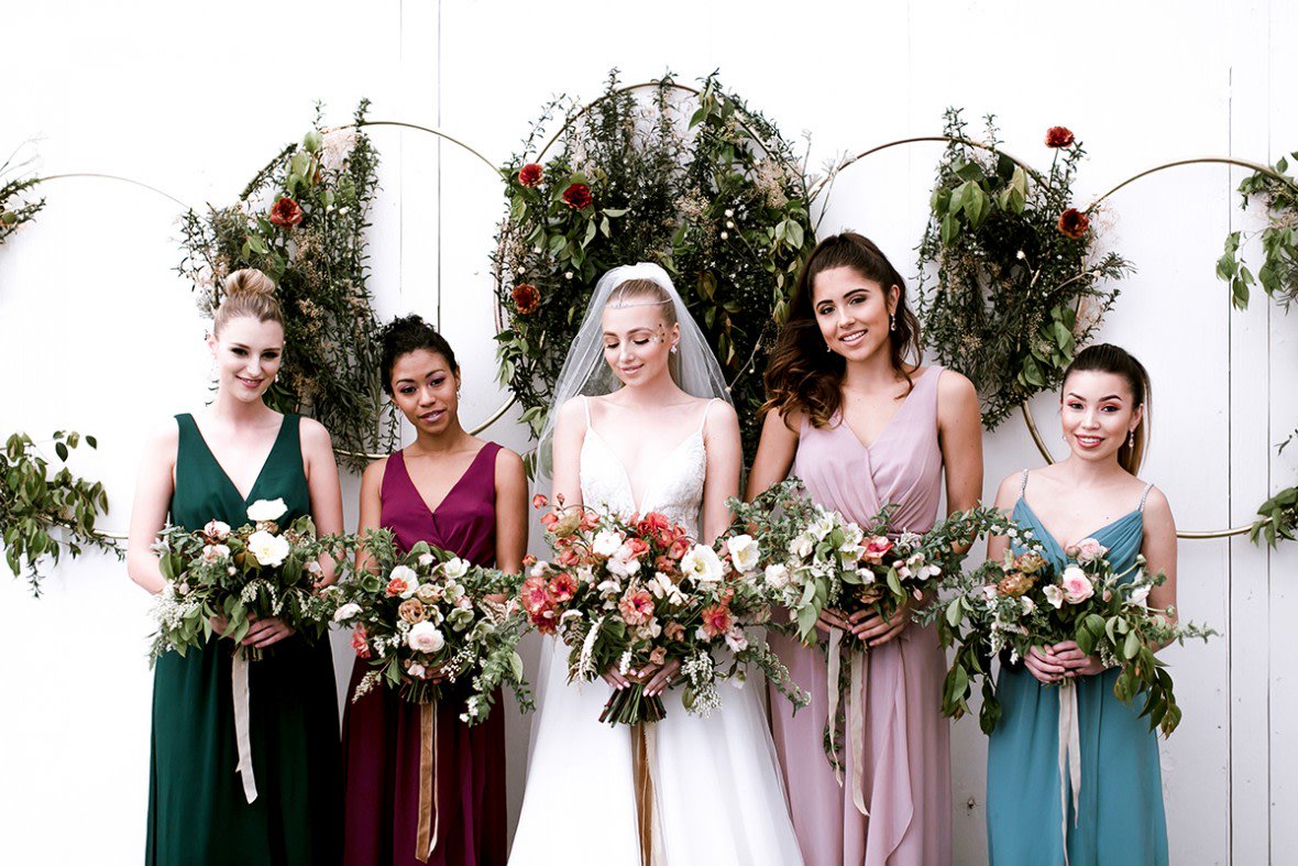 savvybride's tweet photo. #ad We are simply starry-eyed over this Celestial Wedding Inspiration from @davidsbridal and @aislesociety on the blog today! https://t.co/kqZ3ziPifS #DBmaids #ASforDB #DavidsBridal #AisleSociety https://t.co/SRj6RmzKg8