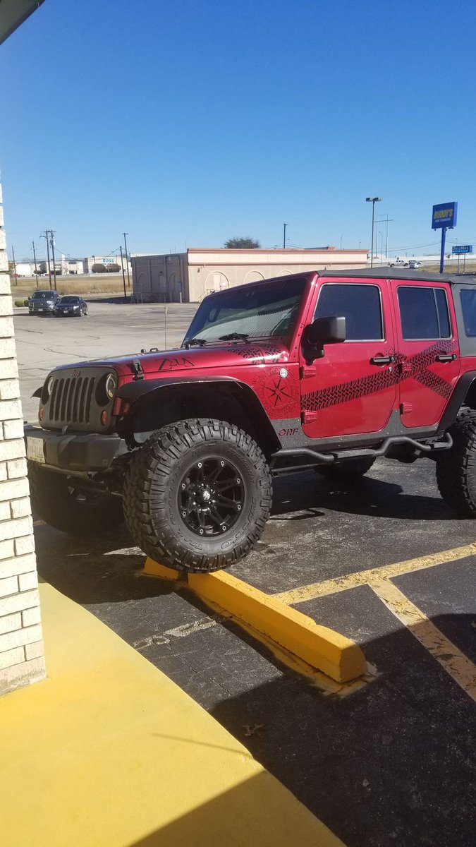 Today is #curbCrawlerFriday.  Let's see those cleaned up Jeeps!!!! #dirtyacres #screaminlizard #xpriteusa #rpmfab #avidessential #roamoffroad #crawlher #AceEngineering #jeepworld #openroadapparel #excessive_industries #innovativejkproducts #jeepnationtv #spiderlockwheels