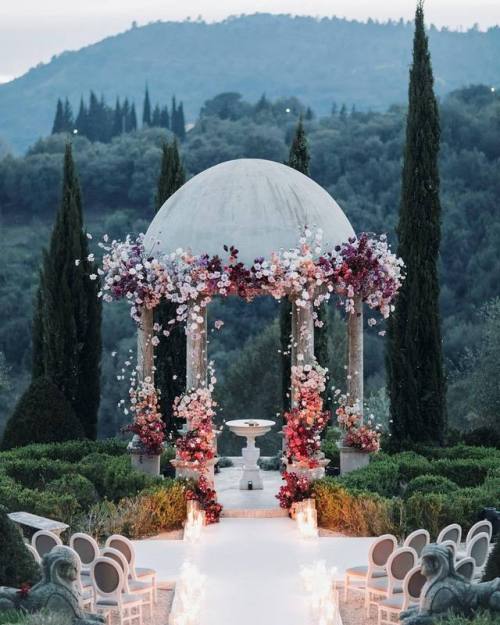 Beautiful Château Diter, Grasse, France #Wedding #WeddingAlter @wedding_style