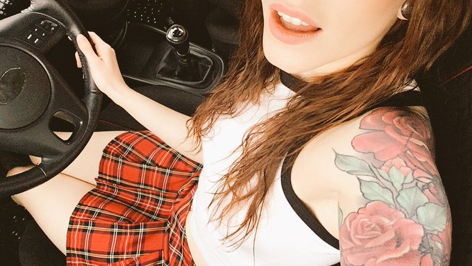 Guess what I&rsquo;m doing today 🤭 https://t.co/Tn2LNvkEje<a href="/tag/latex"class="tags"><span>#latex</span></a>