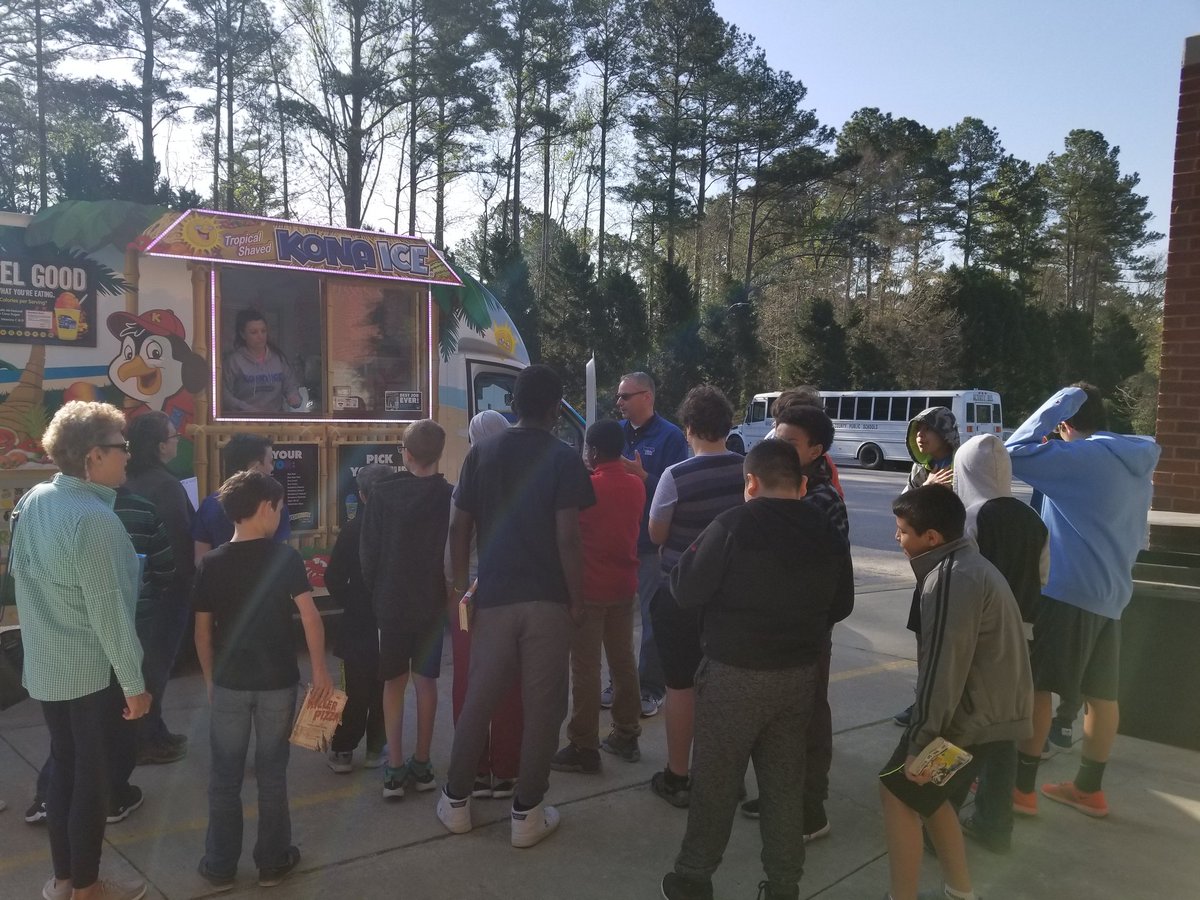 MsKerrTED's tweet photo. Checking out the truck fair at @DRMSdolphins today! We have 11 "trucks" visiting us today! #CTE #truckfair @WCPSS @STC_WCPSS https://t.co/xmuqEMPMlE