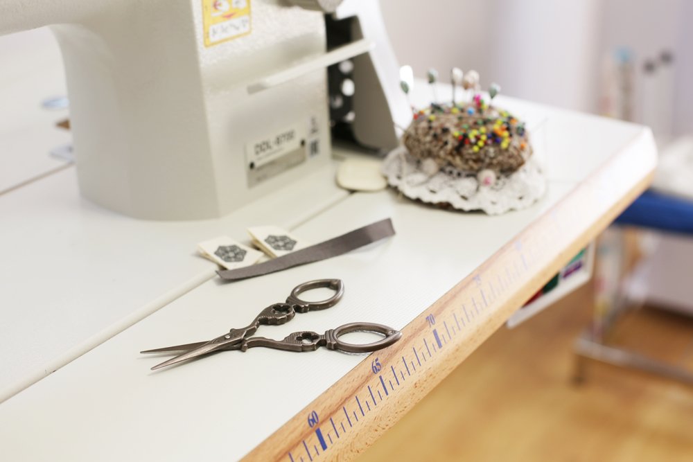 Velvet_Valley's tweet photo. Light cozy sewing boutique: here all the handcrafting work starts...
•
•
#linen #boutique #makingthings #peoplemakingthings #linen#locallinen #shippingworldwide#handcraftedlinen#sustainablefashion #linenbedding #linenlovers #sustainableliving #linenwrinkles #sewing #locallinen https://t.co/laF7PojzbY