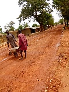 TrackaNG's tweet image. Rehabilitation &amp;amp; Tarring of a road in Rara, Rabah LGA in Sokoto state for 40,922,077 million
Tracka team revisited Rabah community as follow up prior the Sensitization &amp;amp; Townhall conducted previously. The project is ongoing with men at work.
#2017ConstituencyProject #GetInvolved