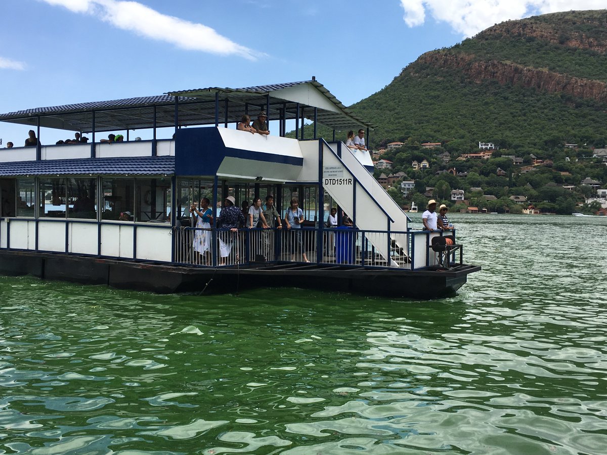 Frenchtouropera's tweet photo. Looking for weekend away from the bustling City to a quiet and relaxing place, take a #ShortLeft to #HartbeespoortDam where you will enjoy so much activities like #SunsetCruise, #AerialCable, walking on the Bridge! Book Now https://t.co/xlGXjOX4Cq https://t.co/KnwSZDoCiv
