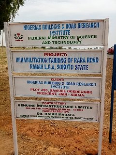 TrackaNG's tweet image. Rehabilitation &amp;amp; Tarring of a road in Rara, Rabah LGA in Sokoto state for 40,922,077 million
Tracka team revisited Rabah community as follow up prior the Sensitization &amp;amp; Townhall conducted previously. The project is ongoing with men at work.
#2017ConstituencyProject #GetInvolved