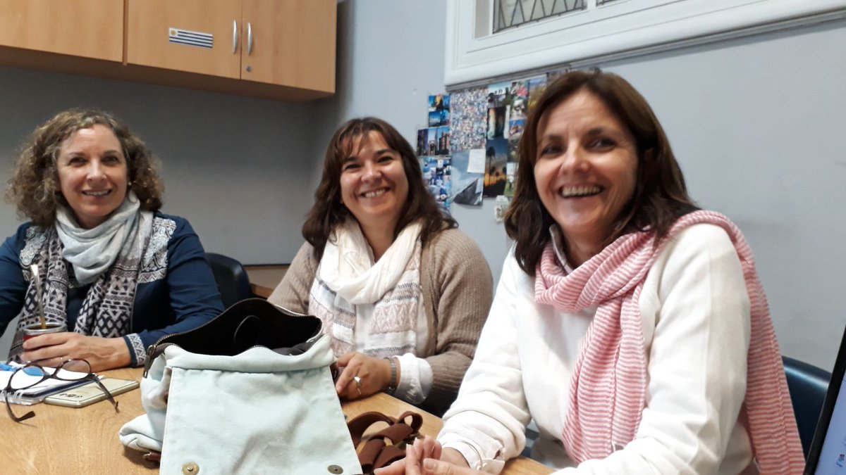 ces_mat's tweet photo. Trabajando en la previa de "Conceptos matemáticos en clave de ciclo (básico)". Insp de Matemática-Ceibal-Uruguay Educa @PuenteCelsa @yacirtesta @ButiaUy @arielfripp https://t.co/txnrUxDwMo