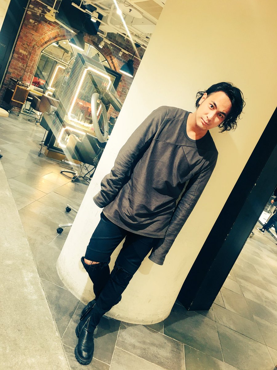 Akky 山口照洋 Minx בטוויטר カリスマddモデルのまつたく来た Minxシャンプーも使ってくれてるみたい T T さすが美容院は単推し 笑 ガイアが俺に輝けと囁いている メンズナックル モデル まつたく