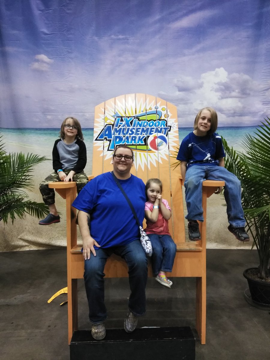 Momma2LDRC's tweet photo. @DaveBustersCLE We are looking forward to spending an evening soon at Dave and Buster's. Can't wait to use our coupons from the IX Indoor Amusement Park. Thank you for sponsering such a wonderful night for the RMH families. https://t.co/Cvay69RwHQ