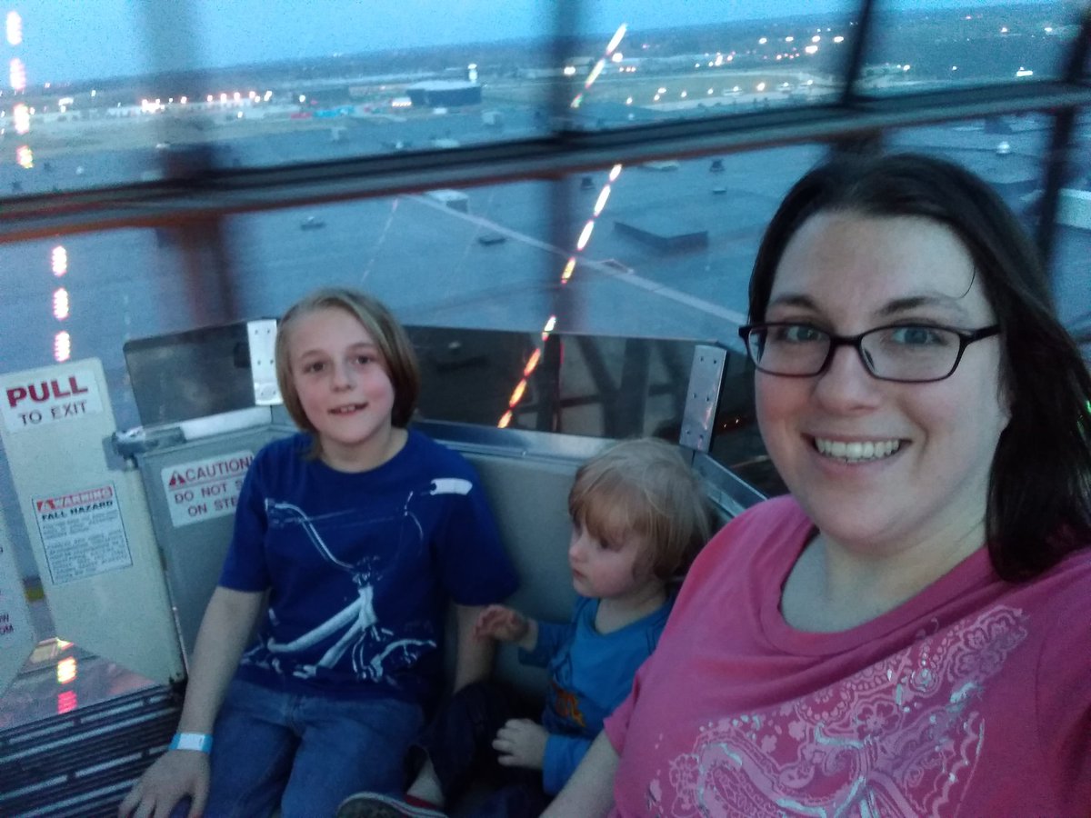 Momma2LDRC's tweet photo. @DaveBustersCLE We are looking forward to spending an evening soon at Dave and Buster's. Can't wait to use our coupons from the IX Indoor Amusement Park. Thank you for sponsering such a wonderful night for the RMH families. https://t.co/Cvay69RwHQ