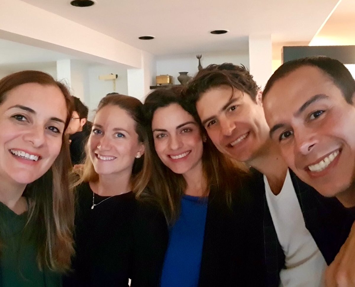 luisedemis's tweet photo. Bienvenidos a México @TheOfficial2XU #2XUmx #2XUMexico la mejor marca de ropa de compresión gran noche de presentación con grandes amigo @alex_sirvent @AMD_exatlon @miryrunner @SonitaChavez gracias @lexemamedia 🇦🇺🇲🇽 https://t.co/2hKkYzzeUk