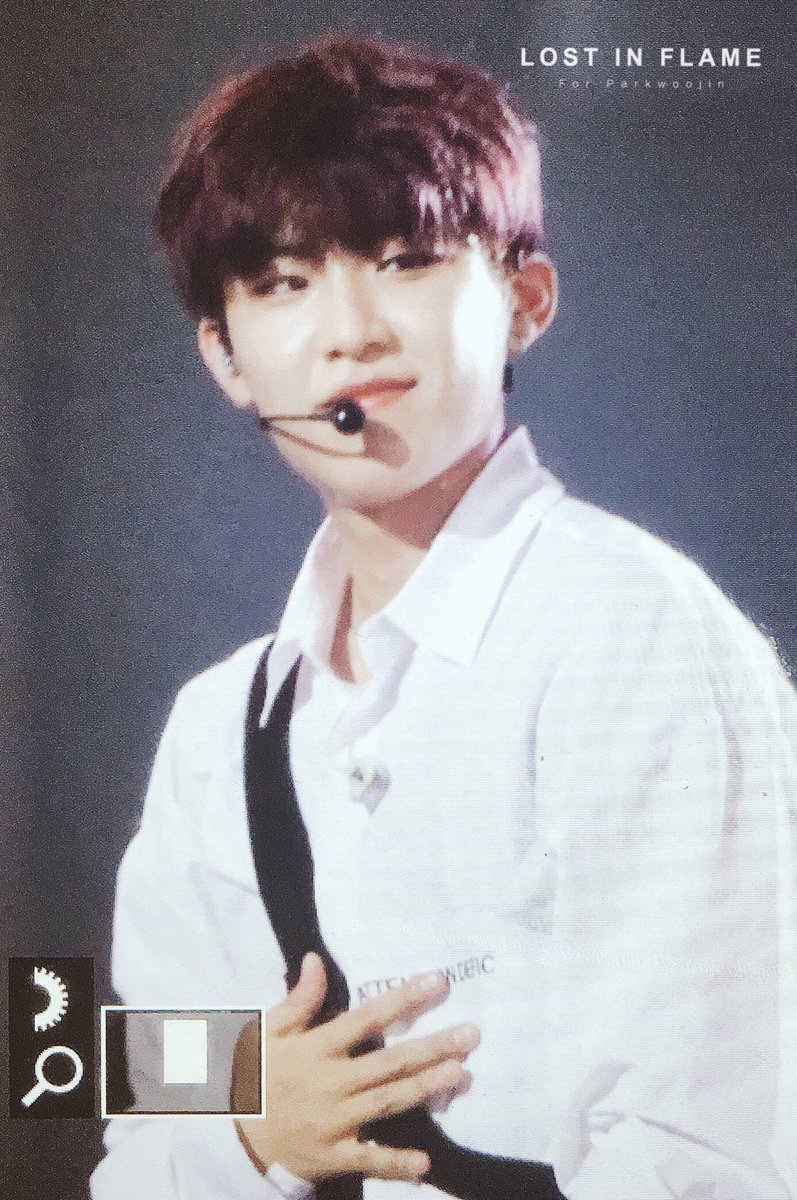 LOST_IN_FLAME's tweet photo. 180413 KCON JAPAN #박우진 #워너원
👀👀👀 https://t.co/vJcAwFSH8A