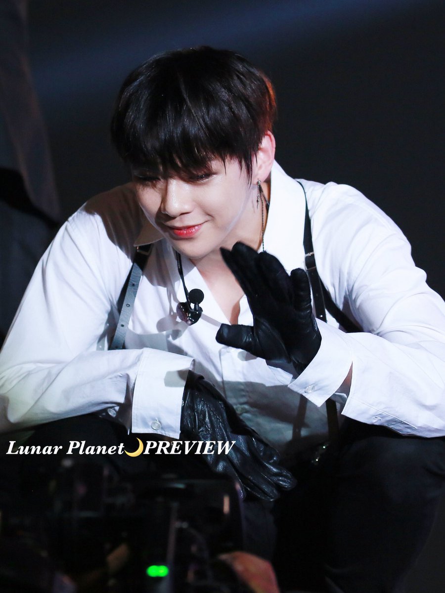 LunarPlanet1210's tweet photo. 🍑180413 Kcon in Japan 
나 살아있니???????????!!!!!!!!!!!!!!!
#워너원 #wannaone #강다니엘 #KangDaniel https://t.co/2rrfAwQ8gH