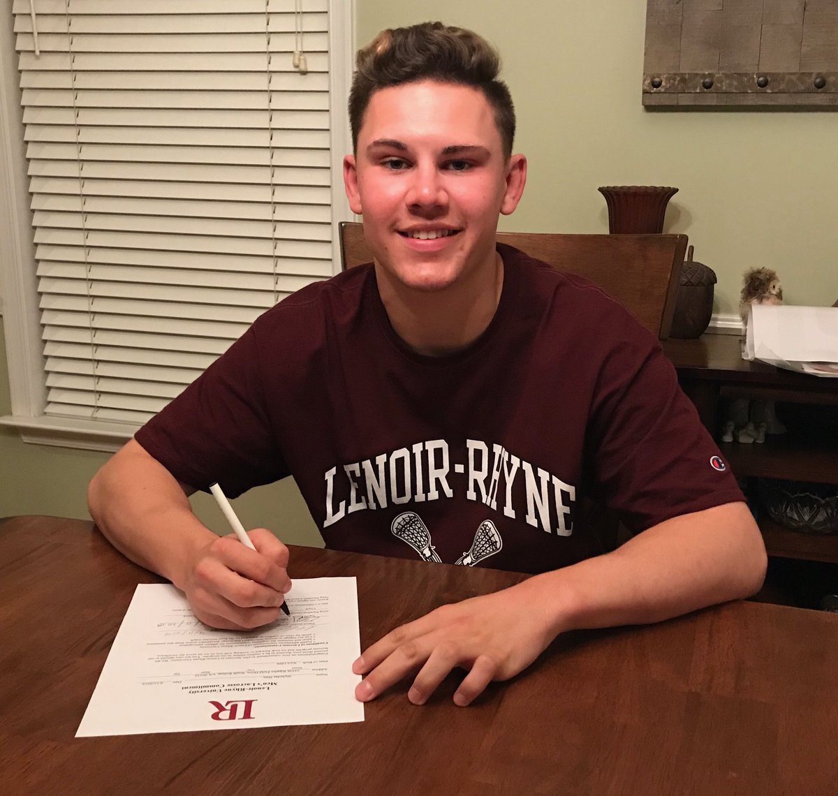 LRUMLAX's tweet photo. Nick Nies is the latest to join the Bear Family! The Virginia midfielder plays for @vlclax and @FreedomSRLax #Family #NOVA #2022 #GreatDayToBeABear https://t.co/tSgZBm8YN7