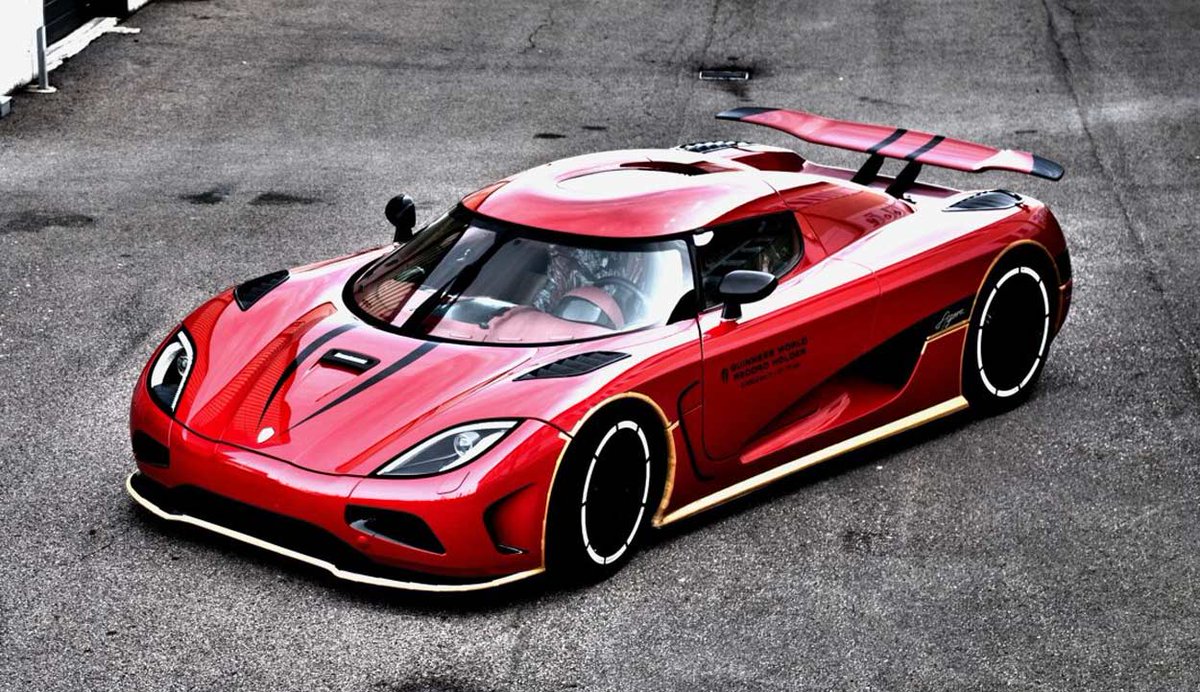 Jacobus416's tweet photo. The new Agera R #smsfsl https://t.co/xH9BOxpuXn