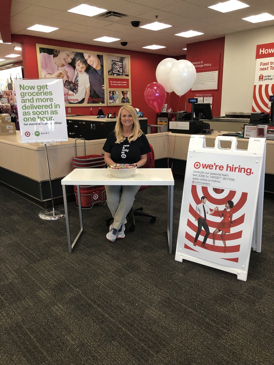 Hiring event at 2478! Come join our team! <a href="/kliving1993/">Kevin</a> <a href="/JayYezzi/">Jay Yezzi</a>