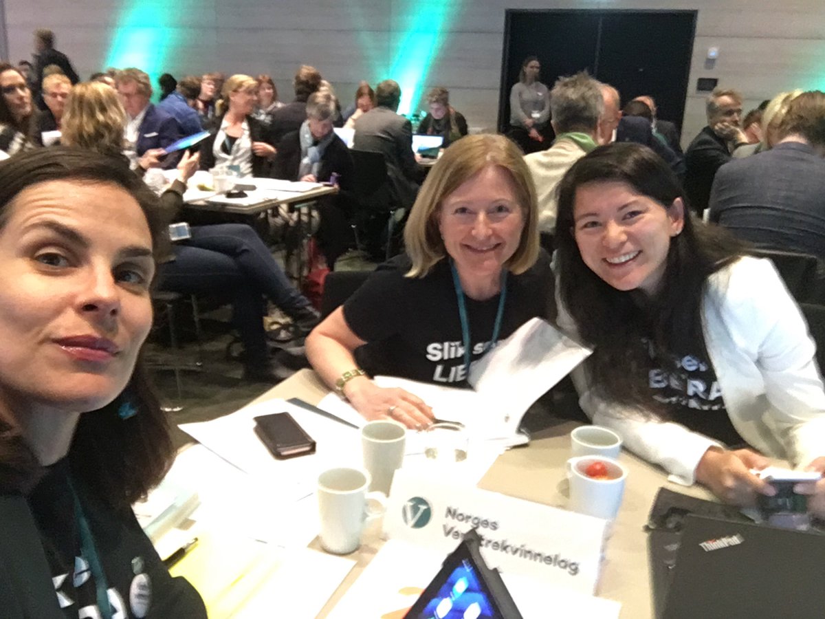 Venstrekvinnelagets delegasjon er på plass under #venstrelm <a href="/Venstre/">Venstre</a> #liberalfeminist
