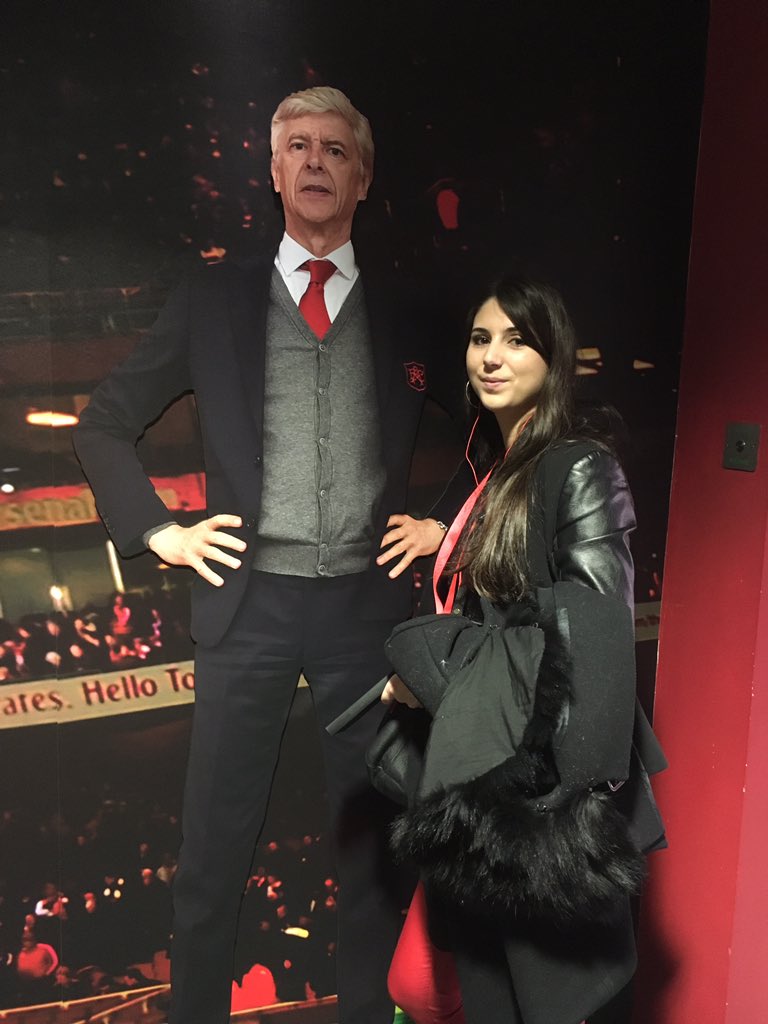 AngelinePiquery's tweet photo. Géniale cette visite du Stade @Arsenal ✨⚽️ https://t.co/vlnUAycxGE