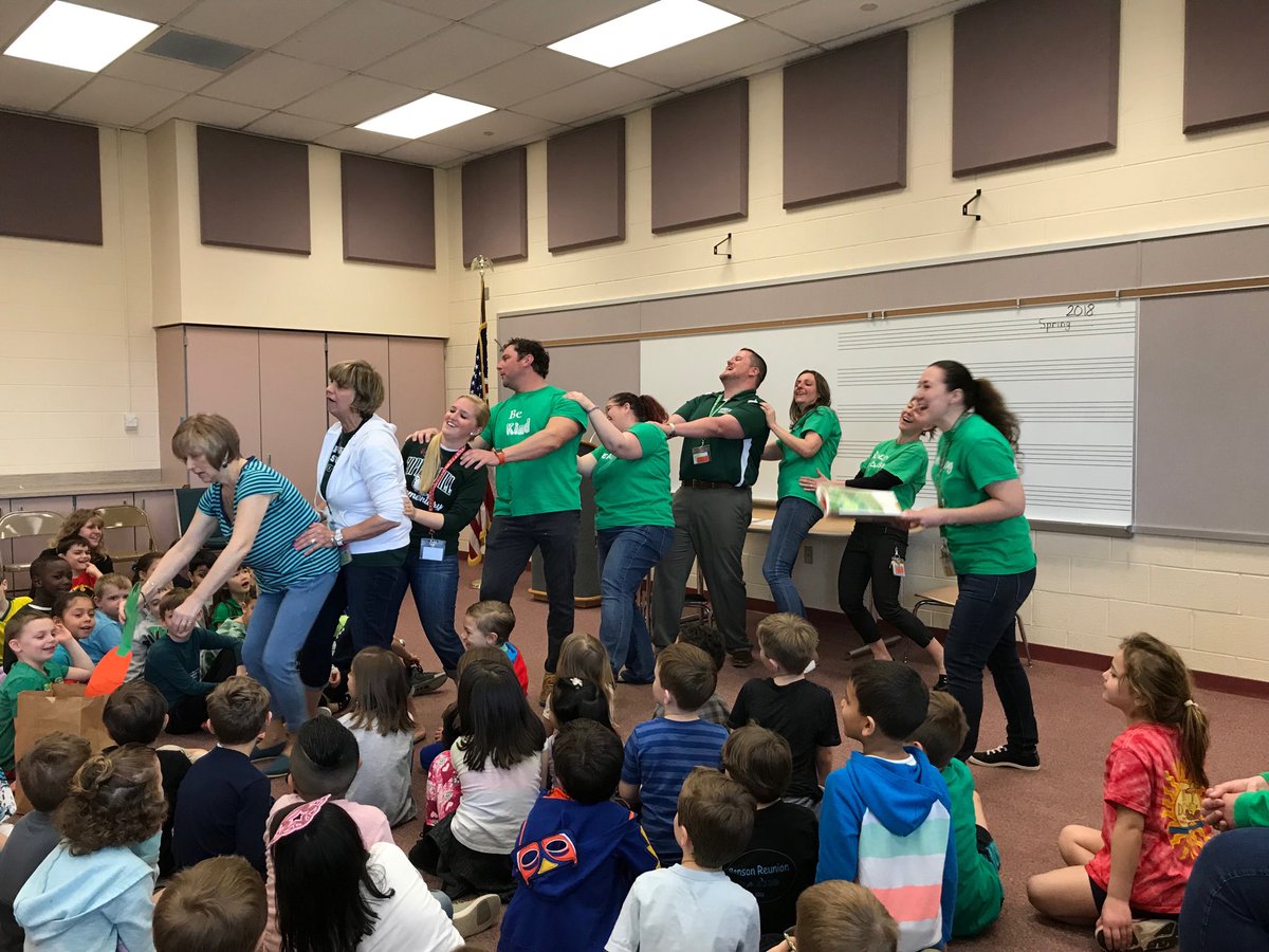 Staff <a href="/CopperHillES/">Copper Hill</a> showing how important teamwork and cooperation is to accomplish a task together! @MrLichtFRSD @MissDenteFRSD <a href="/MrsMacRitchie/">Tracey MacRitchie</a> <a href="/MrsLSchererFRSD/">Lauren Scherer</a> <a href="/MrsRitterFRSD/">Jamie Ritter</a> <a href="/MissSzierer/">Marianne Szierer</a> #frsd
