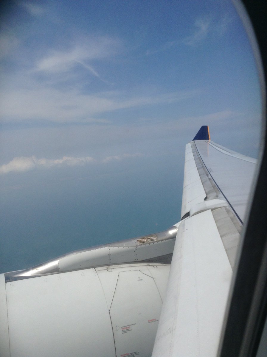 JR_justJR's tweet photo. #WingFriday #WingtipFriday
On SQ, coming into #SIN from #DPS (#Bali) https://t.co/dbPByFynEU