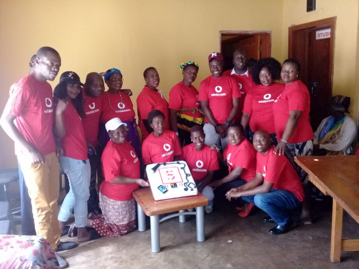 NevigatorK's tweet photo. #Malafm101
celebrating 5th...........
ha khesa vukana bya nwina va seketeri
A hikhomeni kuya mahlweni https://t.co/KGzpzNvUgA