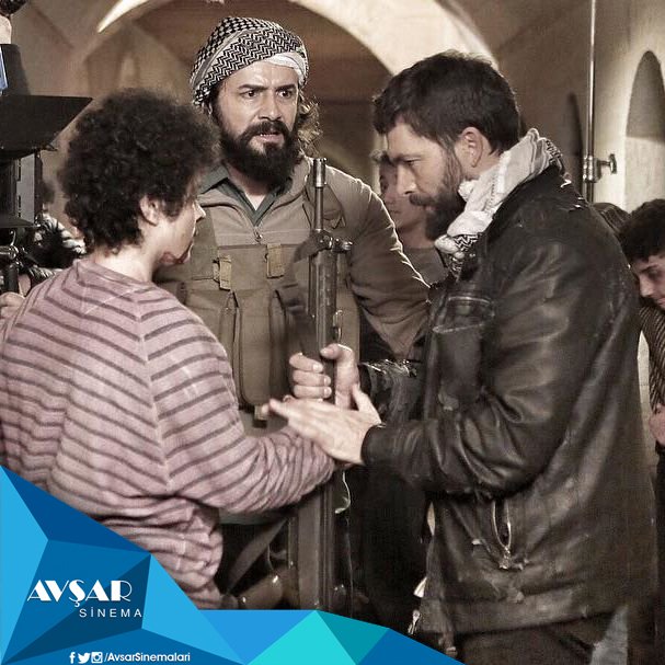 AvsarSinemalari's tweet photo. Suriye'deki halk ayaklanmasının ilk kıvılcımını anlatan #KardeşimİçinDera filmi Avşar Sinema salonlarında sizleri bekliyor! 🍿🎬
👉 https://t.co/228dPQ7MGS https://t.co/RX70F1egpW