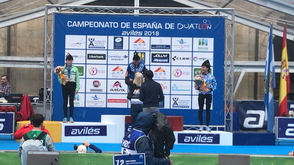 Volvemos de aviles con <a href="/NoeliaJP20/">noelia jara peña</a> campeona sub23 y subcampeona de españa de Du, con <a href="/Claudia_MSanz/">Claudia Montagut</a> con MM segmento ciclista y con <a href="/CEABetera/">Club Triatló CEA Bétera</a> subcampeon por equipos femenino junior, sub23 y 3as absolutas.
<a href="/romaricforques/">romaric forques</a> campeon Junior.
Enjoy-Up!!
