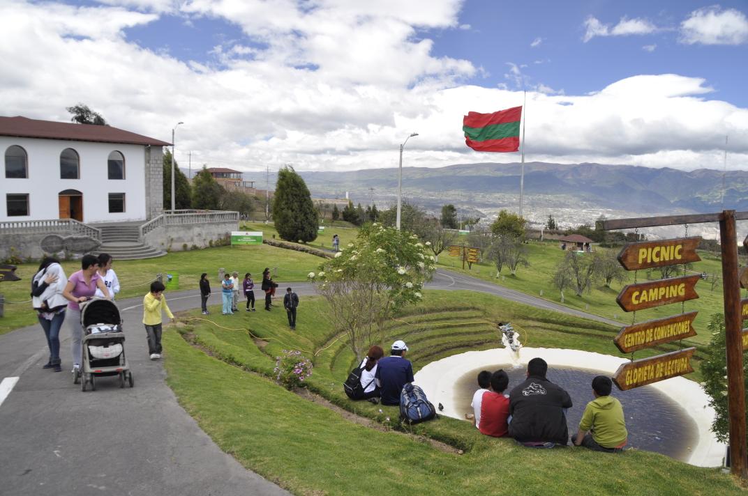 Ivanovgc's tweet photo. Parque de la familia, amplia y acogedora estadía...
#AmbatoEsMundial https://t.co/H9NjHpW5mM