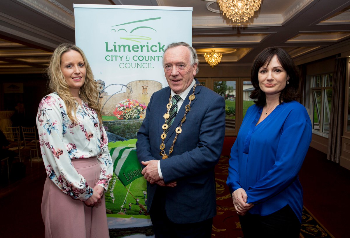 Many thanks to guest speakers Sorcha Taylor, <a href="/climate_ambass/">Climate Ambassador</a> and Sorcha Kavanagh <a href="/CCCampaign_Irl/">Conscious Cup Campaign from My Waste Ireland</a> pictured <a href="/LimerickCouncil/">Limerick Council - Comhairle Luimnigh</a> Tidy Towns Seminar with Mayor Stephen Keary. #ditchthedisposables @ECOS_Env @ECOSenvironment <a href="/HospitalTidy/">Hospital Tidy Towns</a> <a href="/NcwTidyTowns/">NCW TIDY TOWNS</a> <a href="/KilmallockTidyT/">Kilmallock Tidy Town</a> @CastleC_is_Tidy