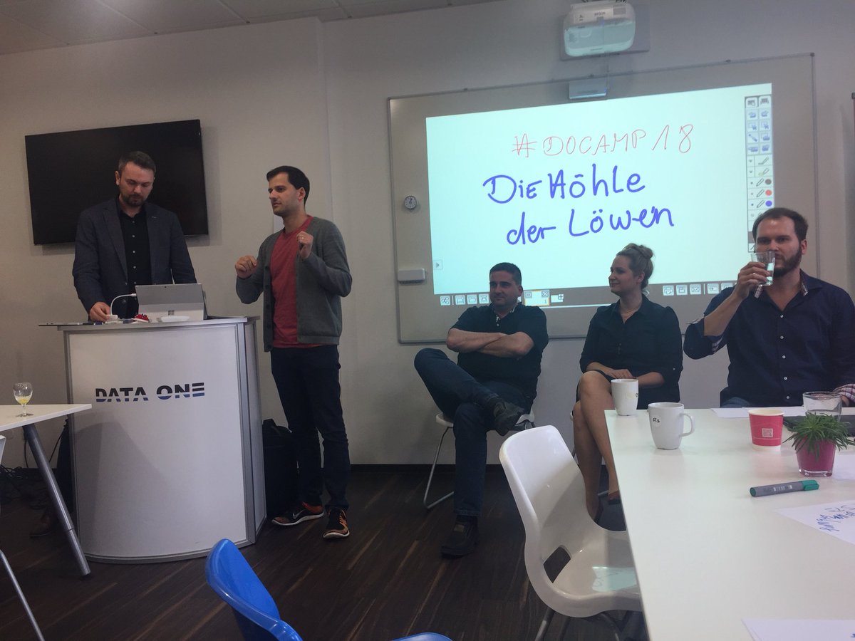 melli_vinz's tweet image. #diehöhlederlöwen bei #DataOne: unsere Kollegen können ihr neue Idee vorstellen und können Entwicklungsmanntage gewinnen 👍🏼💪🏼