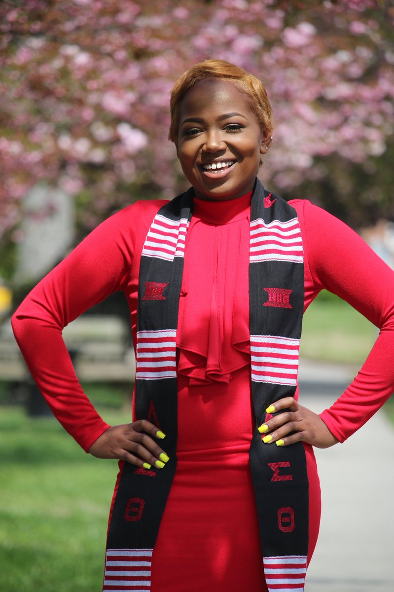 krshotit's tweet image. I heard it’s Grad SZN..🎓😍 #Classof2018 #FiskUniversity #4YearsStrong #MamaIMadeIt #SneakPeek